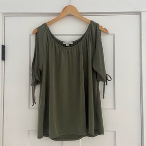 Green Envelope Women’s Blouse M